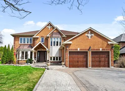 409 Alex Doner Drive, Newmarket, On L3x 1c6