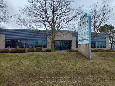 220 Pony Drive 1b, Newmarket, On L3y 7b6