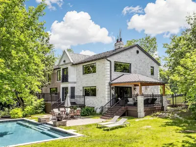 43 Woodland Acres Crescent, Vaughan, On L6a 1g1