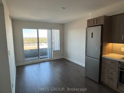 18 Uptown Drive 1701, Markham, On L3r 1l5