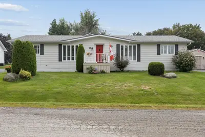 10 Kelsey Crescent, Georgina, On L0e 1r0