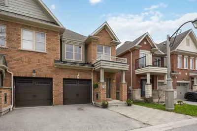 17 Latitude Lane, Whitchurch-stouffville, On L4a 0t1