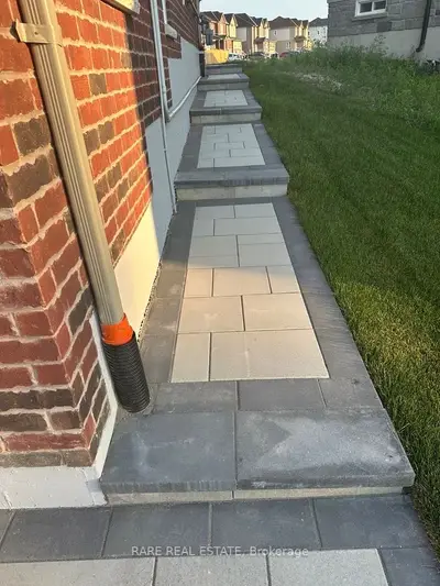 114 B Wood Crescent, Essa, On L3w 0m5