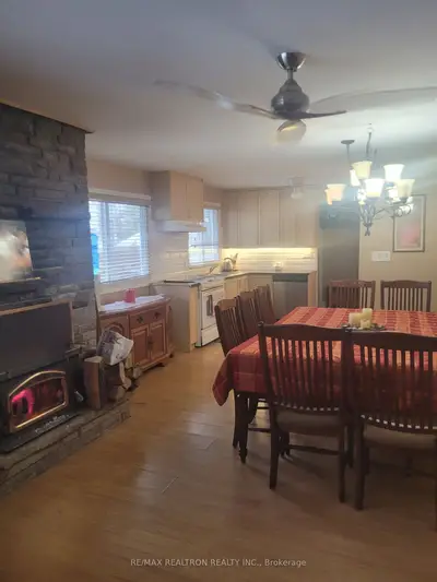 3944 Lakeview Road, Innisfil, On L9s 2v5