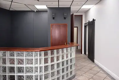 357 Edgeley Boulevard 11, Vaughan, On L4k 3y2