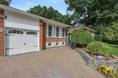 222 Park Avenue, East Gwillimbury, On L9n 1j7