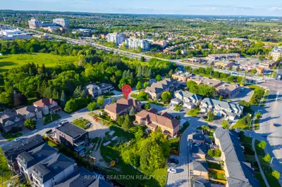 19 Naughton Drive, Richmond Hill, On L4c 4m6