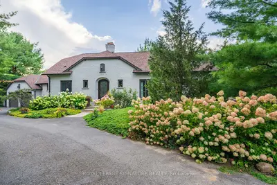 30 Kingswood Drive, King, On L7b 1k8