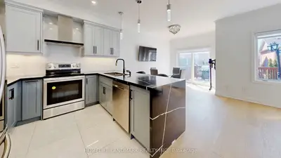 32 Arco Circle, Vaughan, On L6a 3z7