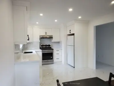 17 Maralim Road, Richmond Hill, On L4c 2k6