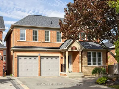 6 Malta Court, Richmond Hill, On L4e 5e2