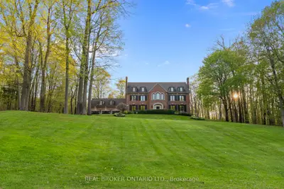 10 Oakview Place, Uxbridge, On L9p 0l1