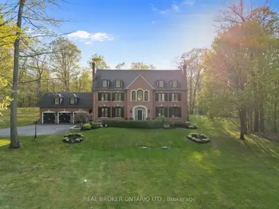 10 Oakview Place, Uxbridge, On L9p 0l1