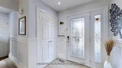 200 Mccaffrey Road, Newmarket, On L4j 1v9