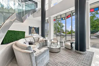 9471 Yonge Street 635, Richmond Hill, On L4c 0z5