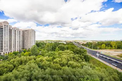 9225 Jane Street 911, Vaughan, On L6a 0j7
