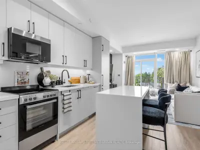 2075 King Road 440, King, On L7b 0r7