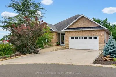 202 John Street W, Bradford West Gwillimbury, On L3z 1j5