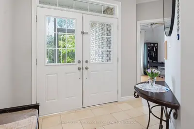202 John Street W, Bradford West Gwillimbury, On L3z 1j5