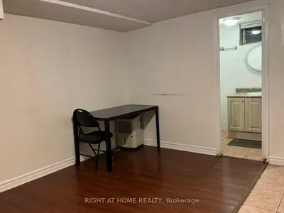 45 Rockport Crescent Basement, Richmond Hill, On L4c 2l7