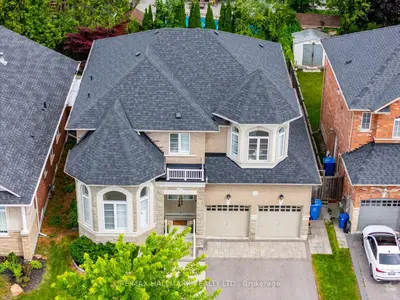 411 Hoover Park Drive, Whitchurch-stouffville, On L4a 1p4