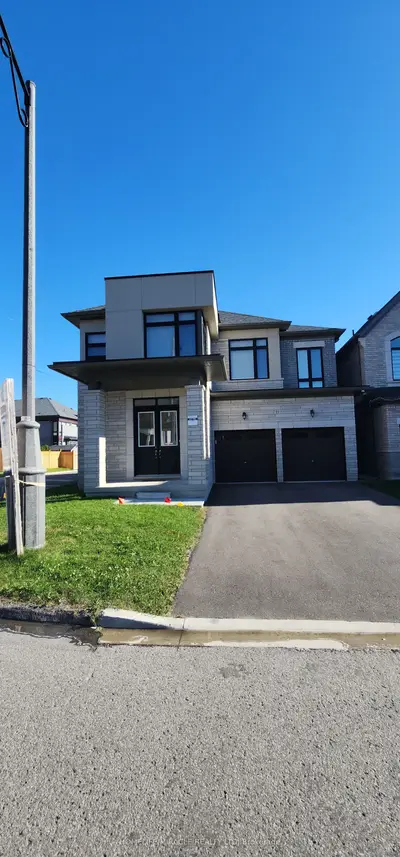 89 Halldorson Avenue, Aurora, On L4g 7z4