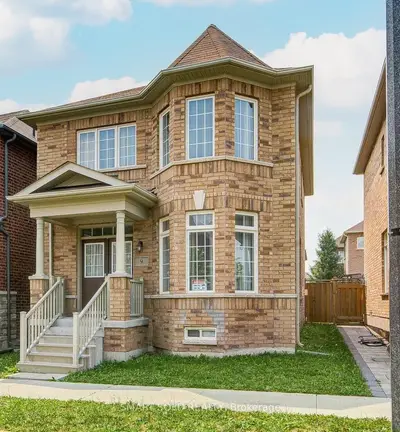 9 Portia Street, Markham, On L6b 0z4