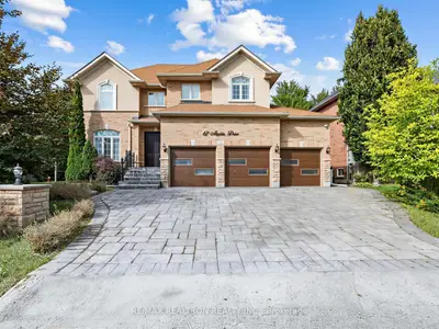 12 Anglin Drive, Richmond Hill, On L4e 4x7