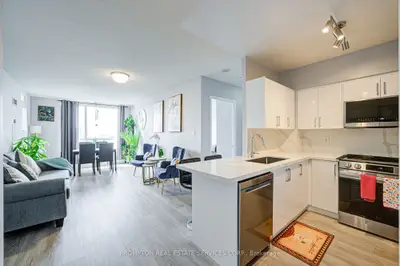19 Northern Heights Drive Ph09, Richmond Hill, On L4b 4m4