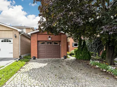 85 Lund Street, Richmond Hill, On L4c 5v3