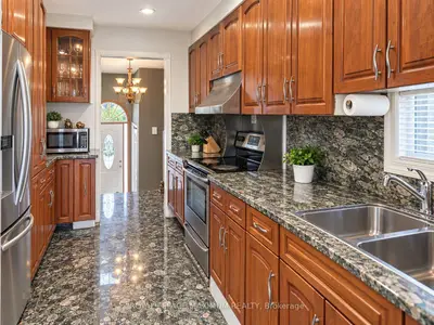 7 Wood Crescent Main Floor, Bradford West Gwillimbury, On L3z 2g1