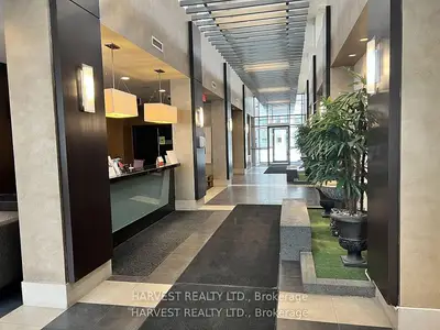 21 Upper Duke Crescent 609, Markham, On L6g 0b7