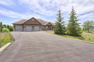 13 Brolley Crescent, Essa, On L0l 1n0