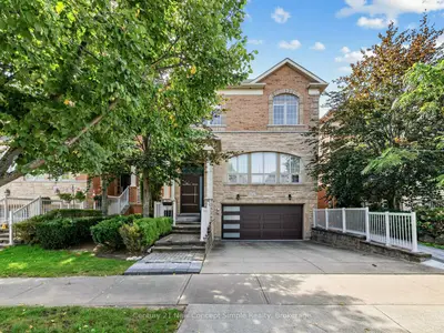161 Townsgate Drive, Vaughan, On L4j 8j5