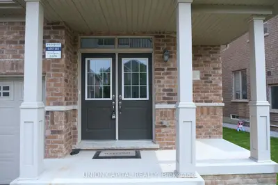 168 Roy Harper Avenue, Aurora, On L4g 0v6
