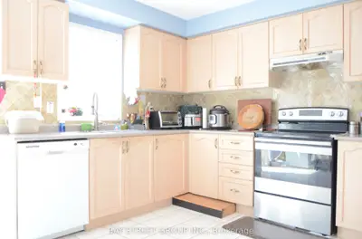 81 Maple Sugar Lane, Vaughan, On L4j 8m8