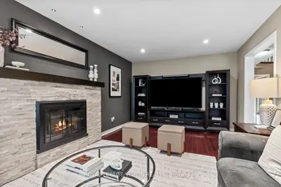 83 Bergin Road, Newmarket, On L3x 1s2