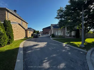 33 Ramsgate Court, Markham, On L3s 4r3