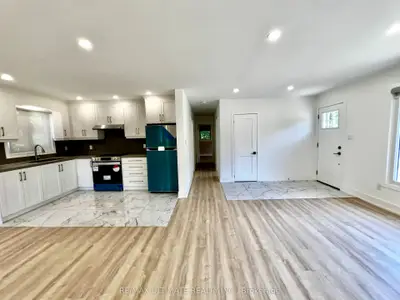 2445 25th Side Road, Innisfil, On L9s 2g8