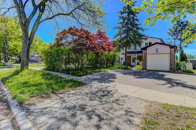 33 Kitsilano Crescent, Richmond Hill, On L4c 5a4