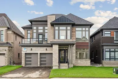 17 Garriock Hall Avenue, King, On L7b 0s8