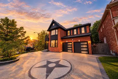 81 Bulmer Crescent, Newmarket, On L3x 3k1