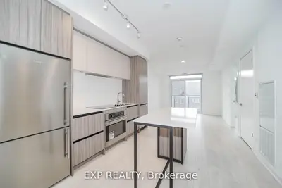 8 Beverley Glen Boulevard D328, Vaughan, On L4j 0l5