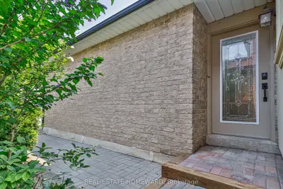 63 Don Head Village Boulevard, Richmond Hill, On L4c 7m9