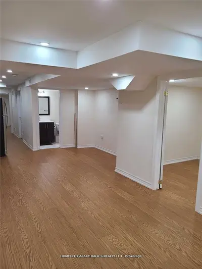 4 Malborough Road (basement), Markham, On L6b 0e9