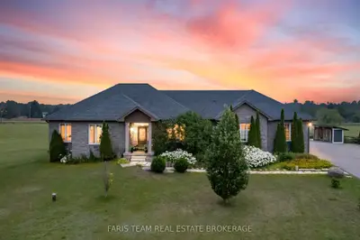 2 Harry Parker Place, Adjala-tosorontio, On L0m 1j0