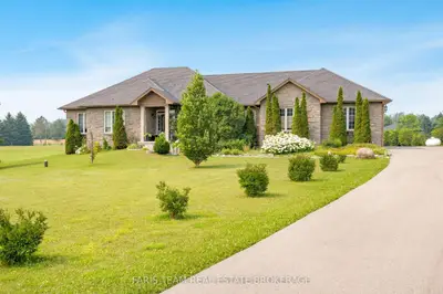 2 Harry Parker Place, Adjala-tosorontio, On L0m 1j0