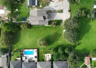 12 Victoria Street, Innisfil, On L0l 1l0