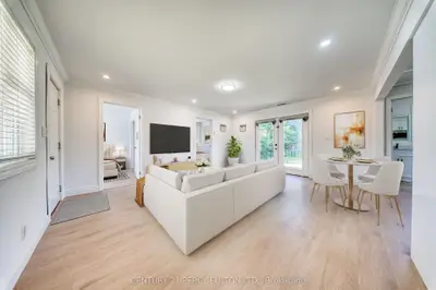 242 Simcoe Avenue, Georgina, On L4p 2h8
