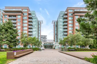 48 Suncrest Boulevard 102, Markham, On L3t 7y5